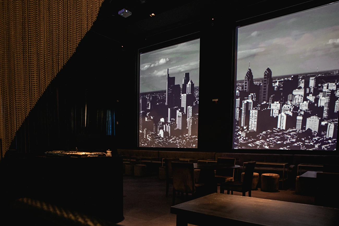 300 COSMO DINING ROOM